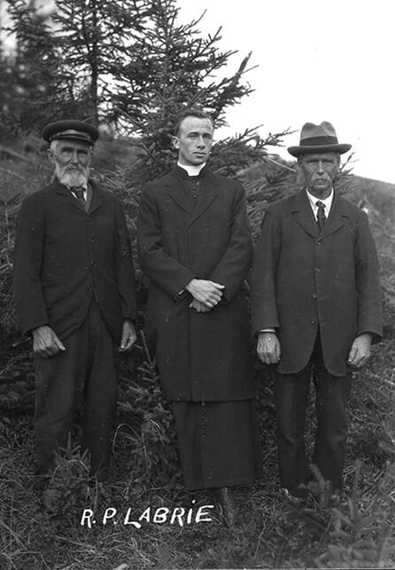 Photo N.-A. Labrie, premier prêtre natif de la Côte-Nord en 1922 – Fonds d'archives des Eudistes